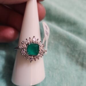 Worth The Chase Natural Fusion Emerald. Rhodium Plating Size 9